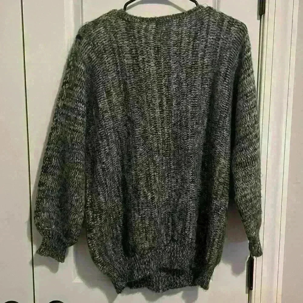 Adolfo collectible vintage sweater with shoulder pads, size L - Picture 4 of 9